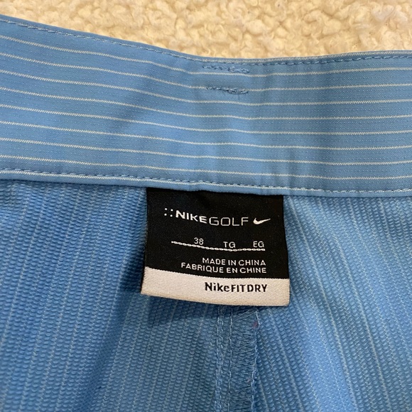 Nike golf shorts - Picture 3 of 3